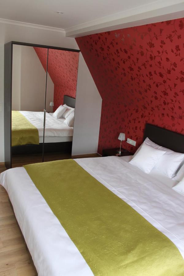 Feriendomizil Am Lindenplatz Otel Bullay Dış mekan fotoğraf